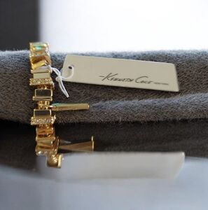 Vtg. Gold-toned Stretch Bracelet